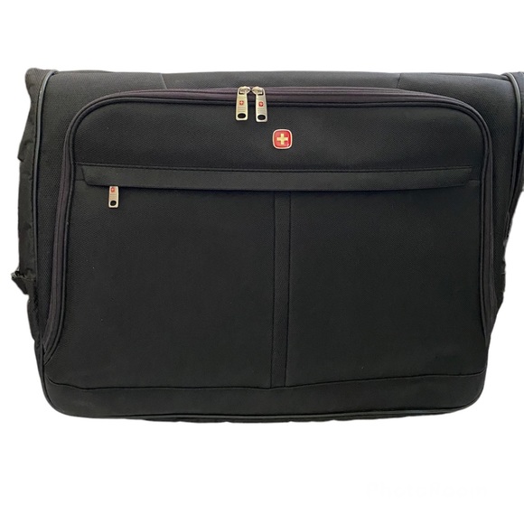 Swiss Alps Black Victorinox Foldable Travel Bag Luggage20”x24”
